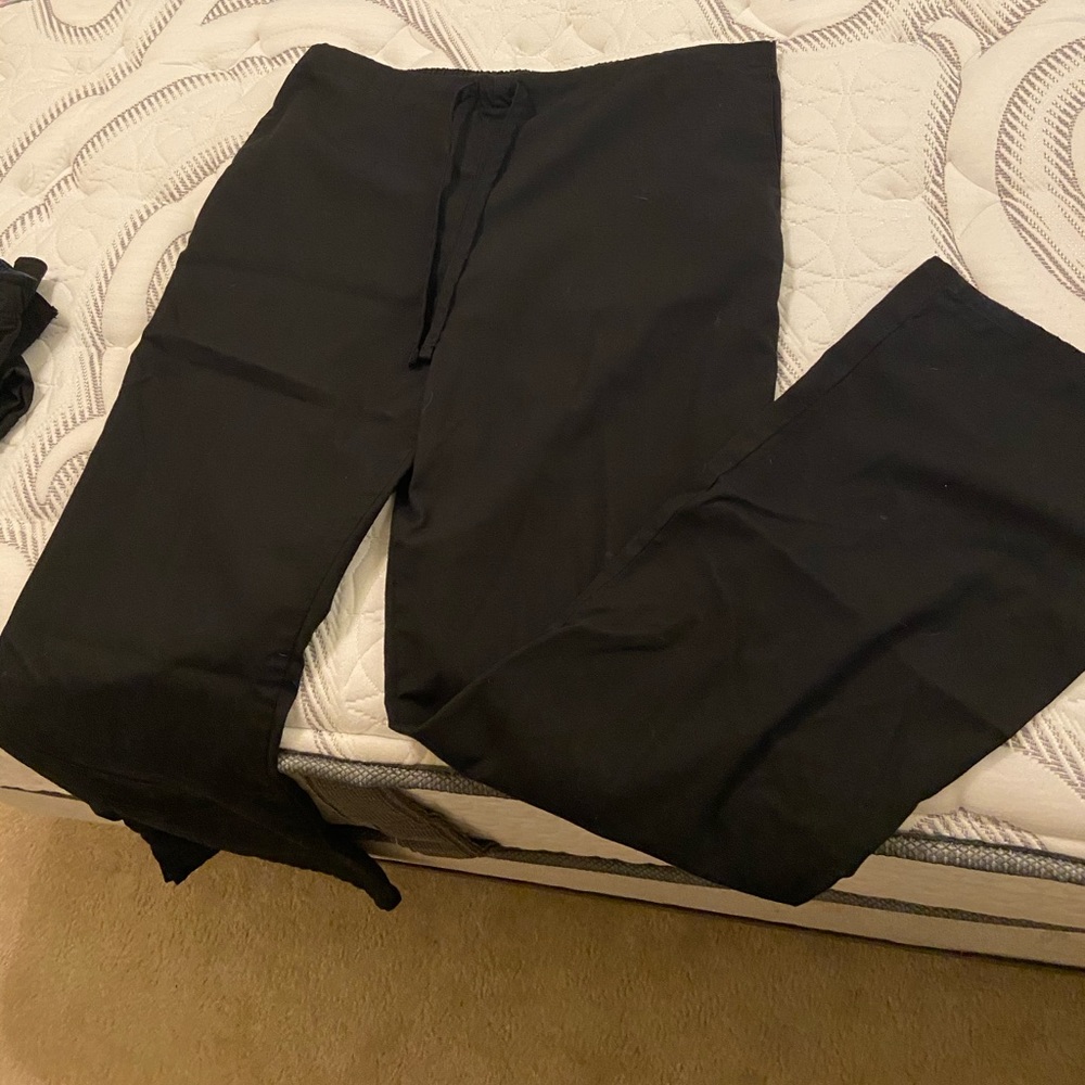 Black Cherokee scrubs small